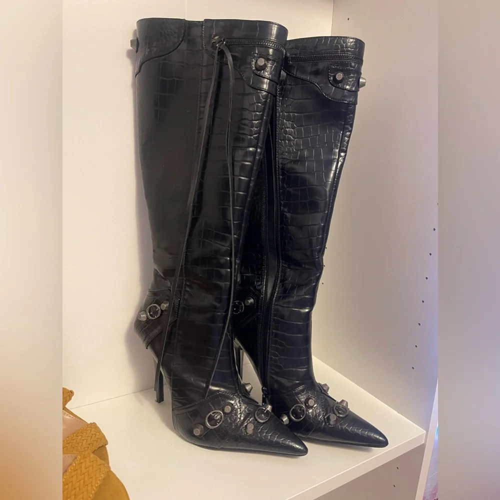 Beautiful & Bold Statement Boots!